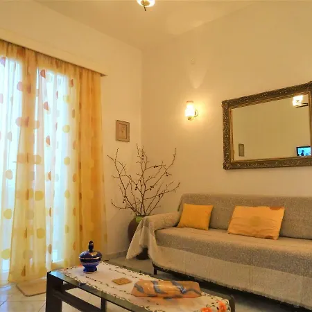 Naxos Village Retreat, * Kóronosz